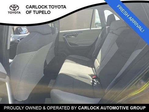 Used 2025 Toyota RAV4 XLE w/ Convenience Package FWD image 9