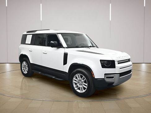 Used 2025 Land Rover Defender 110 S AWD/4WD image 25