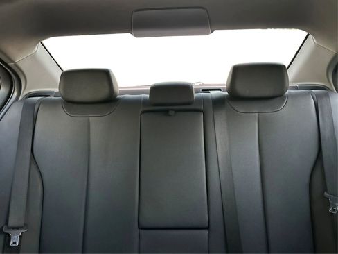 Used 2014 BMW 320i Sedan image 15