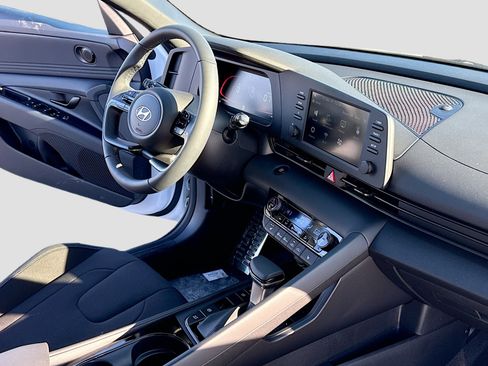 New 2026 Hyundai Elantra SEL Sport Premium image 5