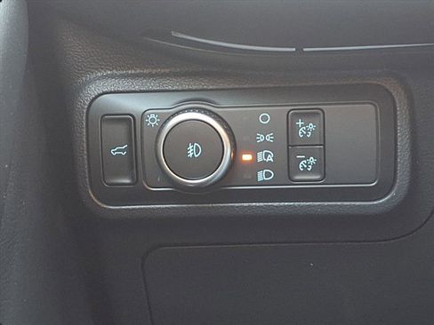 Used 2025 Ford Explorer ST image 13