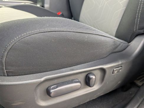 Used 2023 Toyota Tacoma TRD Off-Road image 10