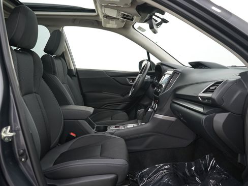 Used 2022 Subaru Forester Premium AWD/4WD image 11