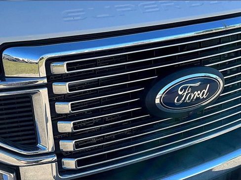 Used 2022 Ford F350 Lariat w/ Lariat Ultimate Package image 27