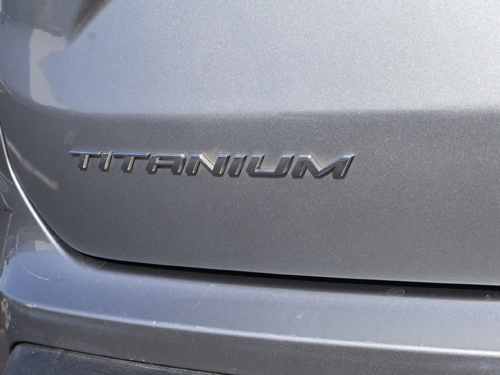 Used 2022 Ford Edge Titanium AWD/4WD image 37