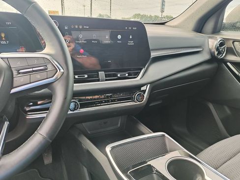 Used 2025 Chevrolet Equinox LT w/ Safety and Technology Package FWD image 20