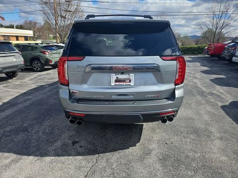 Used 2024 GMC Yukon XL AT4 w/ AT4 Premium Plus Package image 4