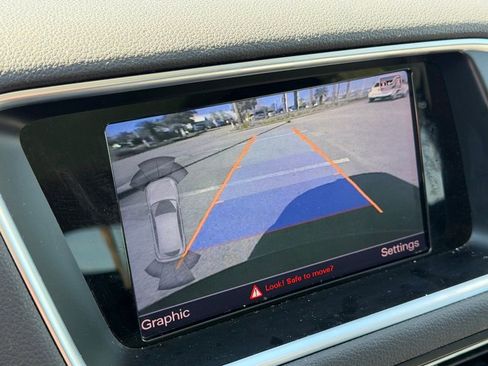 Used 2017 Audi Q5 2.0T Premium Plus w/ Technology Package image 21