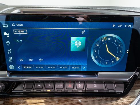 Used 2024 Chevrolet Silverado 1500 LT w/ Z71 Off-Road Package image 19