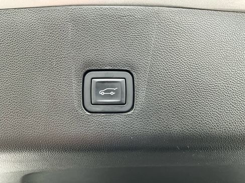 Used 2019 Chevrolet Traverse Premier w/ Redline Edition image 32