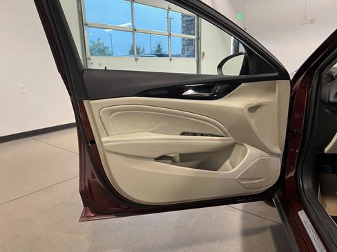 Used 2019 Buick Regal Essence w/ Driver Confidence Package I AWD/4WD image 28