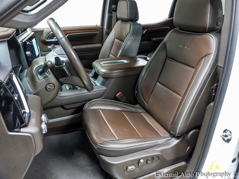 Used 2022 GMC Sierra 1500 Denali w/ Denali Reserve Package image 9