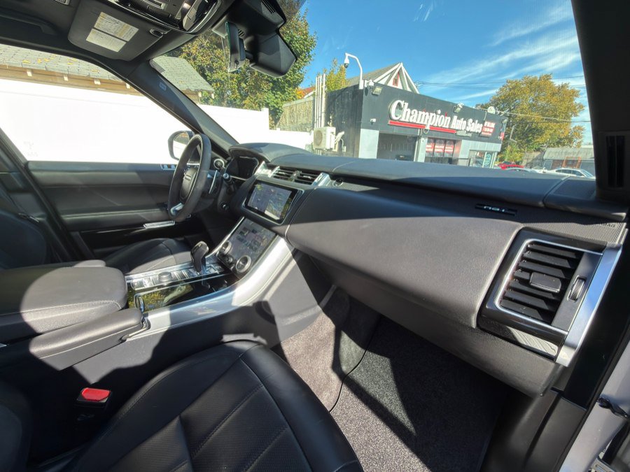 Used 2021 Land Rover Range Rover Sport HST AWD/4WD image 45