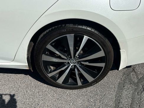 Used 2020 Nissan Altima 2.0 SR FWD image 7