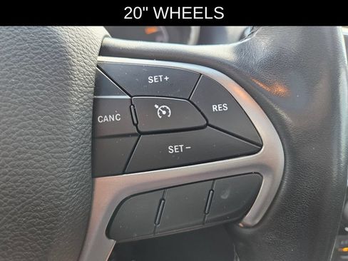 Used 2020 Jeep Grand Cherokee Altitude AWD/4WD image 27