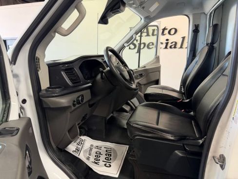 Used 2022 Ford Transit 350 DRW RWD image 12