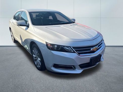 Used 2018 Chevrolet Impala LT FWD image 5