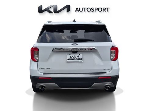 Used 2024 Ford Explorer Limited RWD image 9