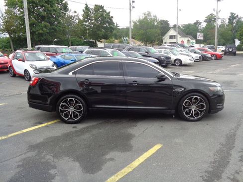 Used 2013 Ford Taurus SHO AWD/4WD image 15