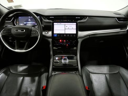 Used 2022 Jeep Grand Cherokee L Limited w/ Luxury Tech Group II image 10