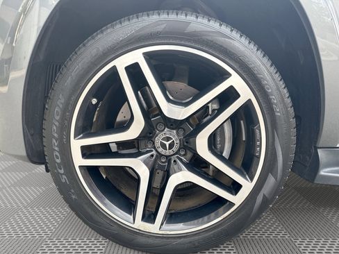 Used 2018 Mercedes-Benz GLS 550 4MATIC image 19