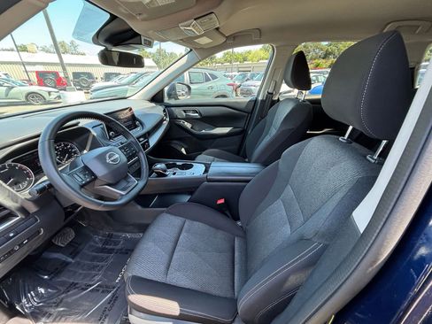 Used 2025 Nissan Rogue SV FWD image 29