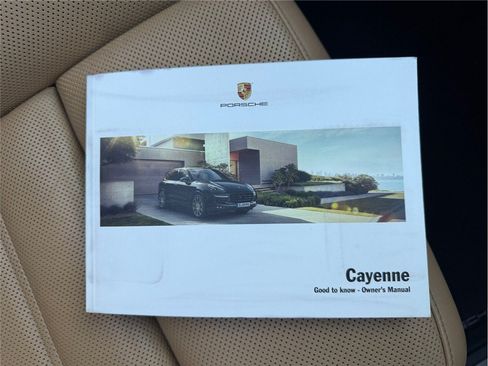 Used 2018 Porsche Cayenne S Platinum AWD/4WD image 44