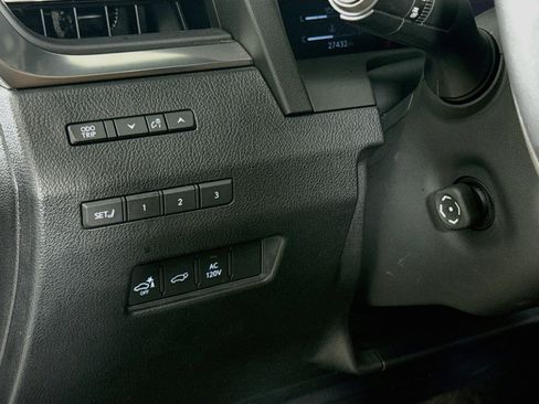 Used 2025 Lexus GX 550 w/ Accessory Package (31) AWD/4WD image 10