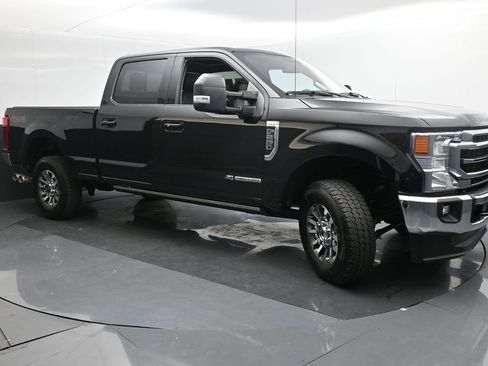 Used 2020 Ford F250 Lariat w/ Lariat Ultimate Package AWD/4WD image 32