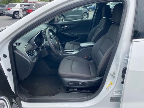 Used 2020 Chevrolet Malibu LT FWD image 26