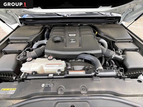 Used 2025 Lexus GX 550 w/ Accessory Package (2T) AWD/4WD image 29