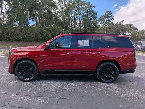 Used 2022 Cadillac Escalade Sport Platinum w/ Heavy-Duty Trailer Package AWD/4WD image 2
