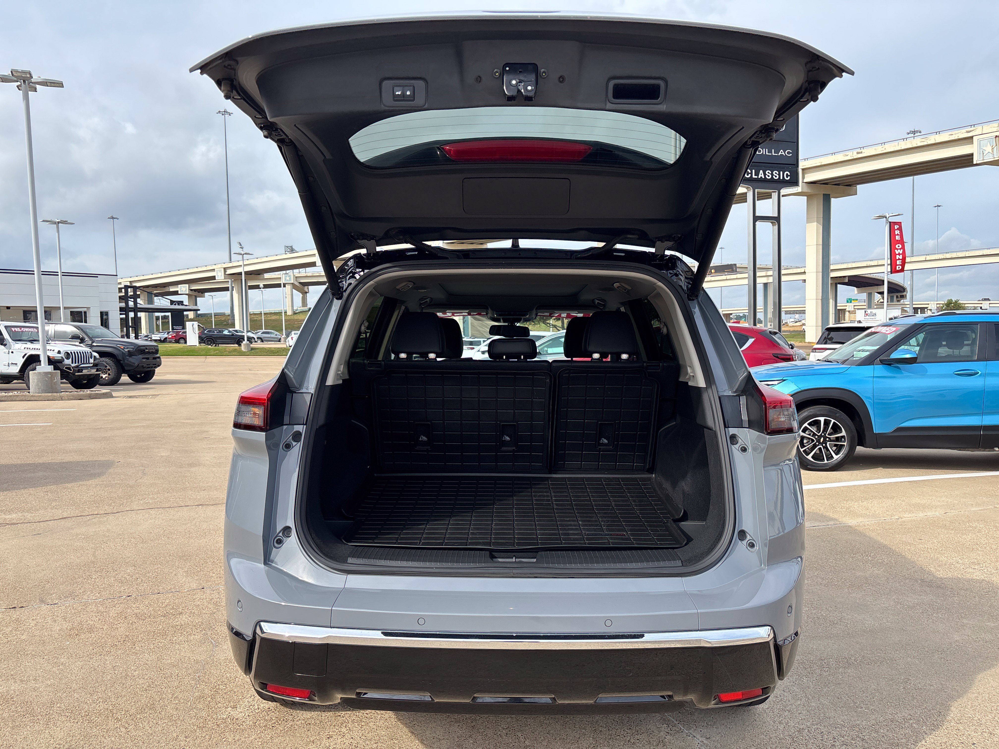Used 2026 Nissan Rogue Platinum w/ Platinum Premium Package AWD/4WD image 9