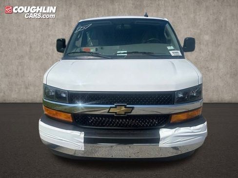 New 2025 Chevrolet Express 3500 Extended w/ Driver Convenience Package RWD image 4