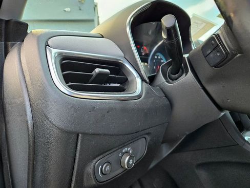 Used 2018 Chevrolet Equinox LT image 30