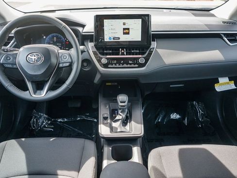Used 2026 Toyota Corolla Cross LE image 13