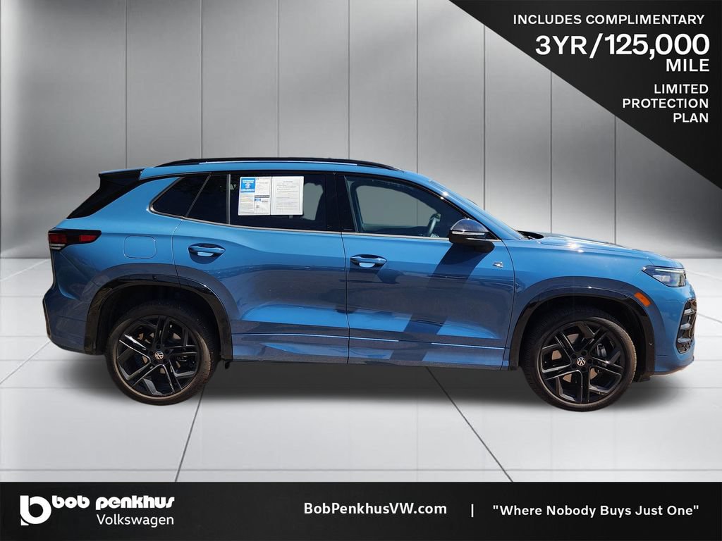 Used 2025 Volkswagen Tiguan SE R-Line AWD/4WD image 24