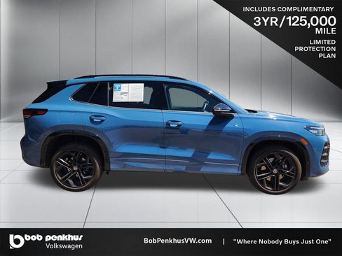 Used 2025 Volkswagen Tiguan SE R-Line AWD/4WD image 24