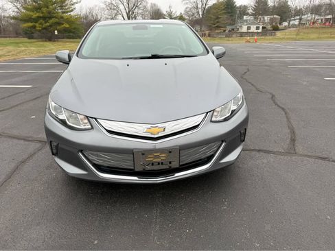 Used 2018 Chevrolet Volt LT w/ Comfort Package image 8