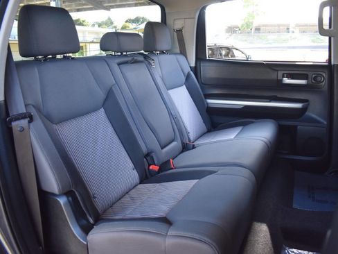 Used 2014 Toyota Tundra SR5 w/ SR5 Upgrade Package RWD image 46