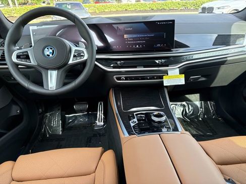 New 2026 BMW X5 xDrive50e w/ Executive Package AWD/4WD image 17