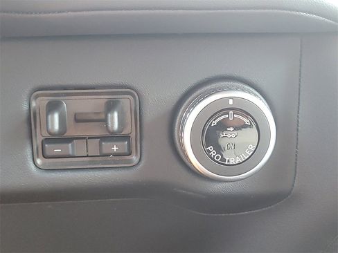 New 2025 Lincoln Navigator Reserve w/ Jet Appearance Package image 30