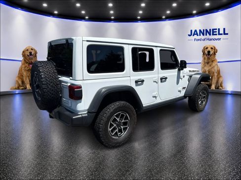 Used 2024 Jeep Wrangler Unlimited Rubicon w/ Technology Group AWD/4WD image 6