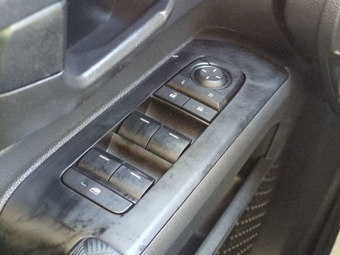 Used 2025 Toyota Tacoma SR5 image 22