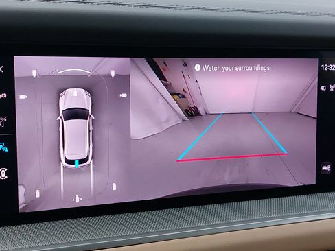 Used 2025 Porsche Cayenne image 26