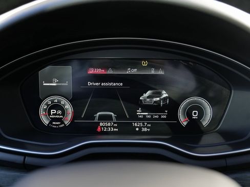 Used 2021 Audi A4 2.0T Premium Plus w/ Premium Plus Package image 45