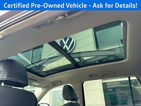 Certified 2023 Volkswagen Atlas SE w/ Panoramic Sunroof Package AWD/4WD image 22