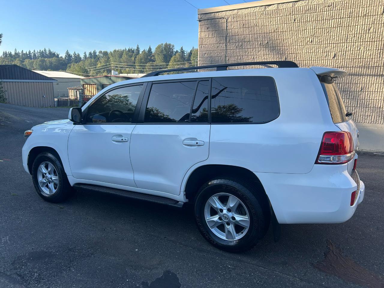 Used 2009 Toyota Land Cruiser w/ Upgrade Pkg AWD/4WD image 7
