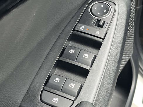 New 2026 Kia Seltos EX FWD image 23