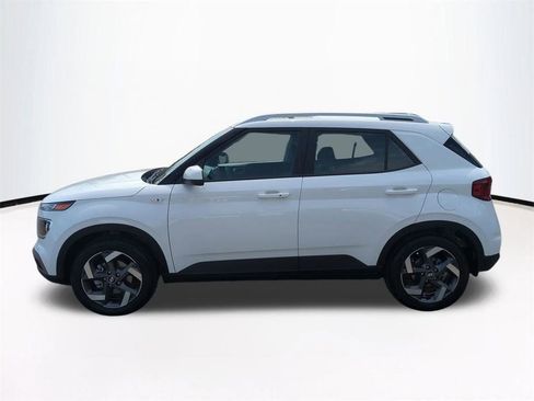 New 2026 Hyundai Venue SEL FWD image 8